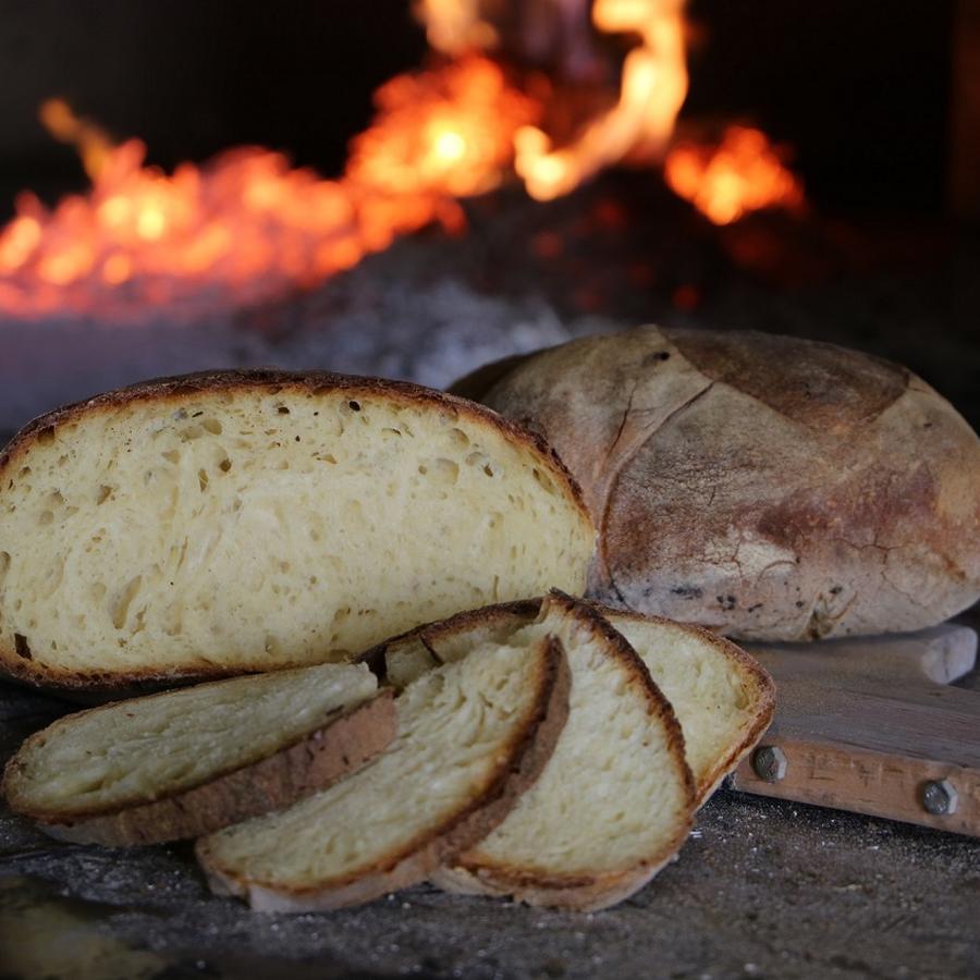 Pane di Laterza appena sfornato